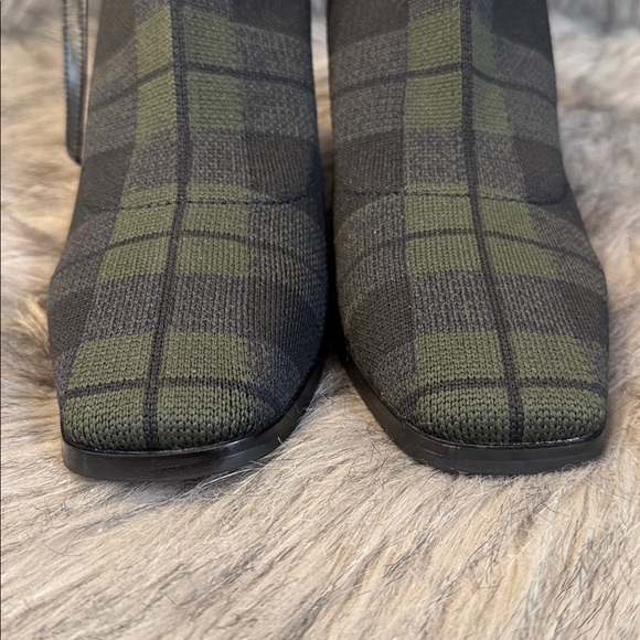 Cozy Island Stylish Black and Green Women's Ankle Boots Size 7 - Picture 4 of 9